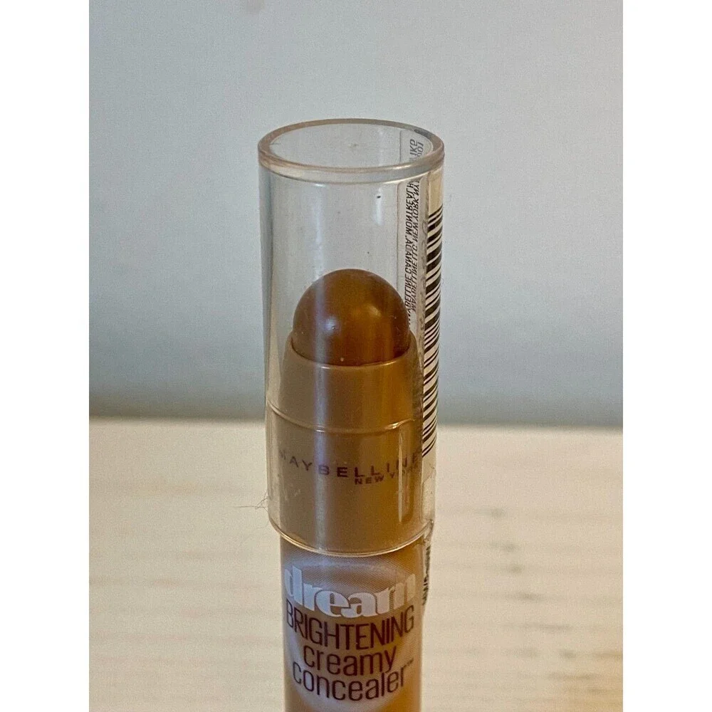 Maybelline New York Dream Brightening Creamy Concealer, 60 Deep